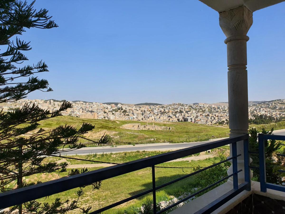 Appartamento Full Panorama To Archaeological Site Jarash Esterno foto